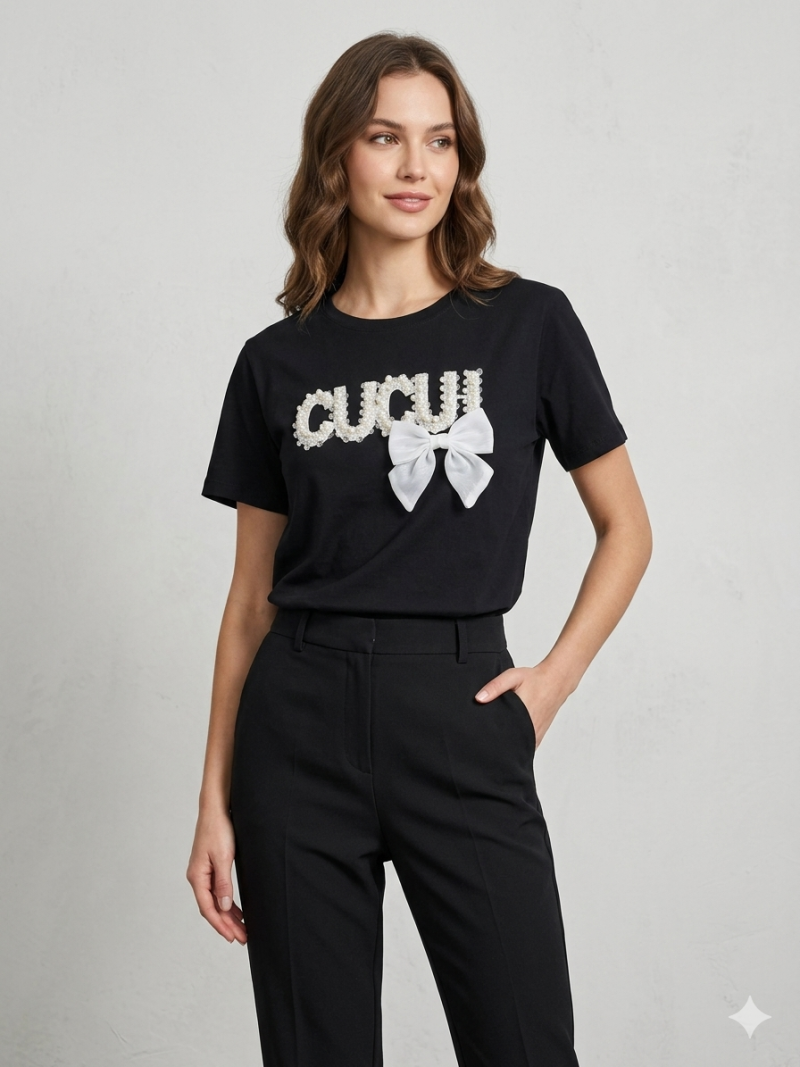 Φωτογραφία από The Chic Bow Tee