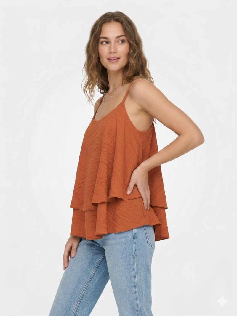 Φωτογραφία από Rusty Ruffles Top