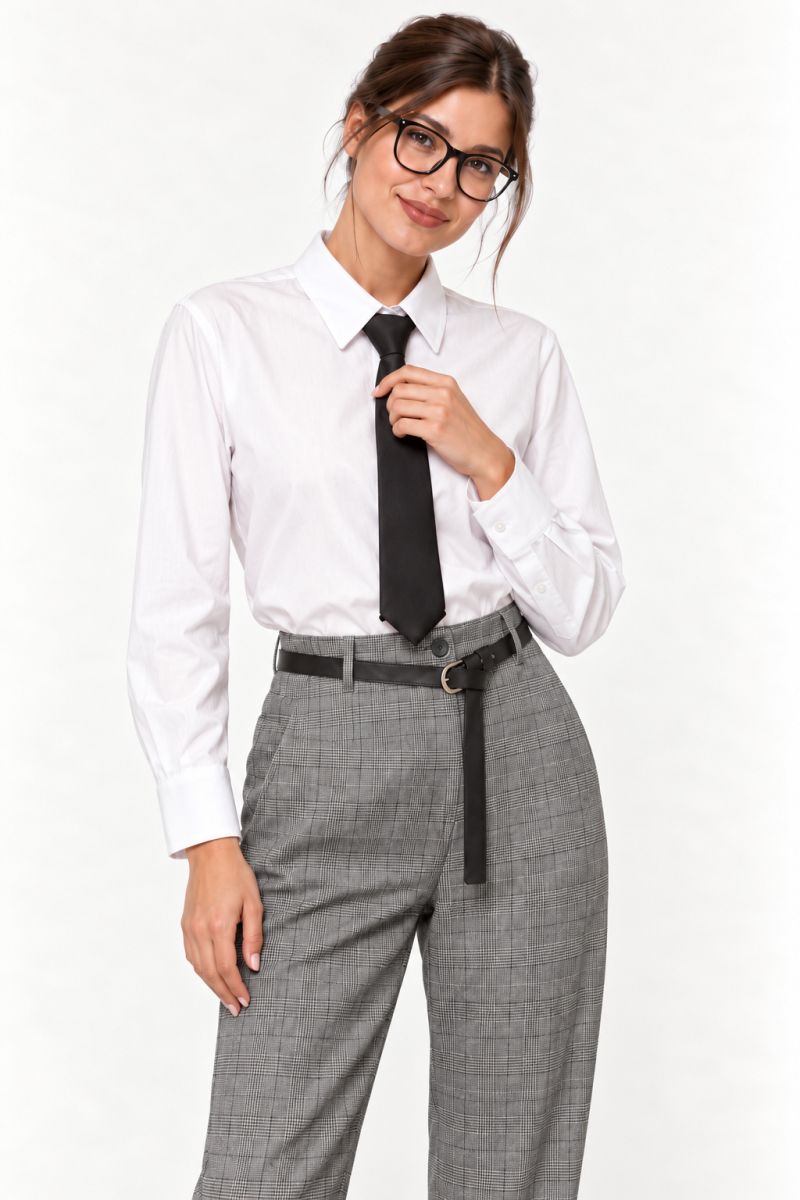 Φωτογραφία από WOMEN'S SHIRT WITH TIE