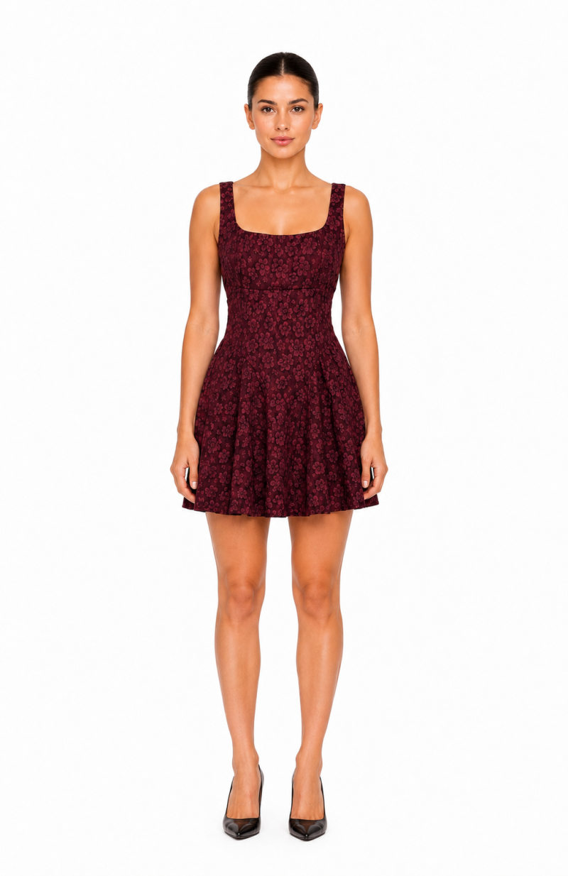 Φωτογραφία από BURGUNDY BROCADE MINI DRESS