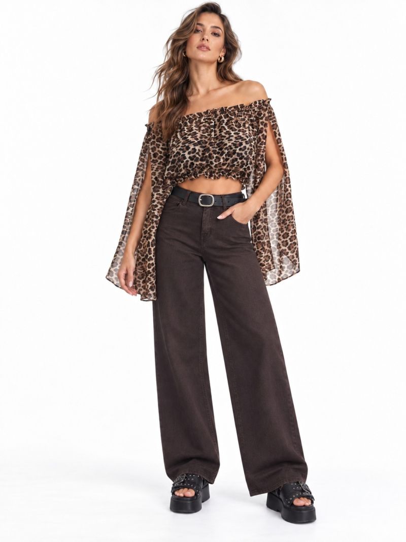 Φωτογραφία από DENIM TROUSERS WITH BELT